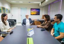 Prefeito José Bonifácio Mourão recebe representantes da ASSOLESTE em visita institucional